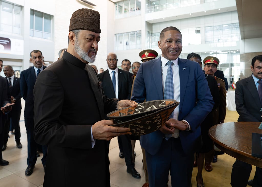 جلالة السلطان المعظم يزور مركز الألماس في بوتسوانا