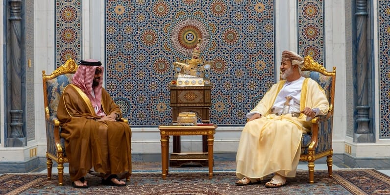 جلالة السُّلطان يستقبل نائب حاكم أبوظبي مستشار الأمن الوطني الإماراتي