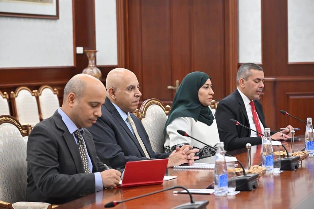 وكيل الوزارة للشؤون الإدارية والمالية يلتقي نائب وزير الخارجية الأوزبكي في طشقند