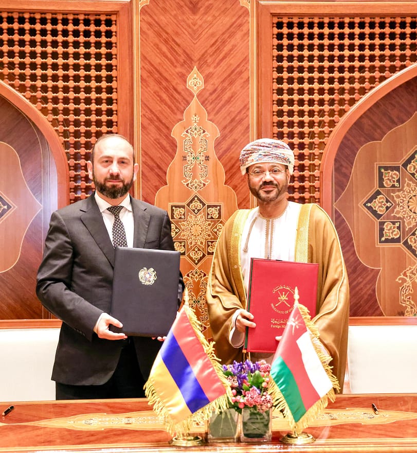 Minister reviews cooperation with Armenian counterpart