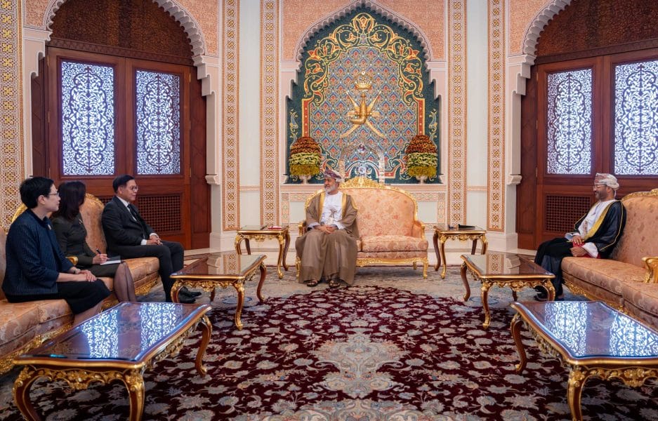His Majesty receives Thailand's Deputy Prime Minister and Minister of Foreign Affairs
