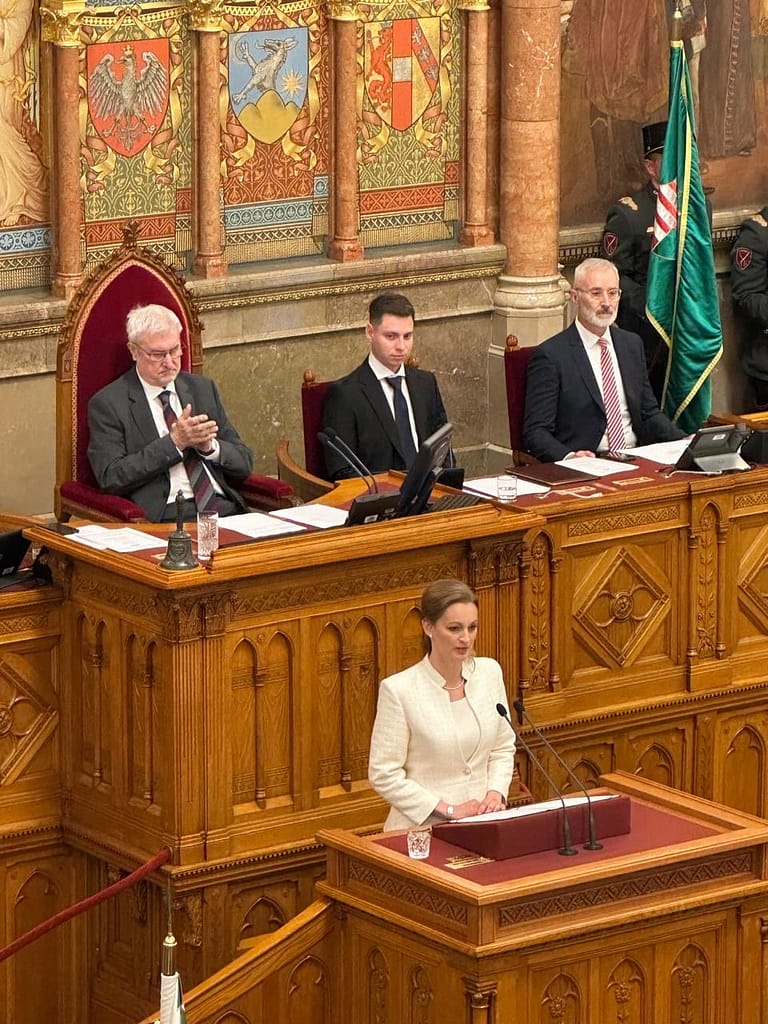 المجر: السفير يحضر الجلسة الافتتاحية للجمعية الوطنية