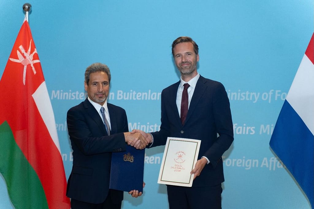 Oman and the Netherlands sign an agreement on water management