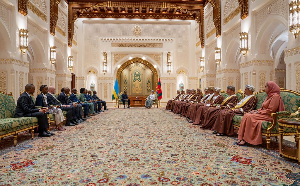 جلالةُ السُّلطان المعظم والرئيس الرواندي يعقدان لقاءً بقصر المعمورة