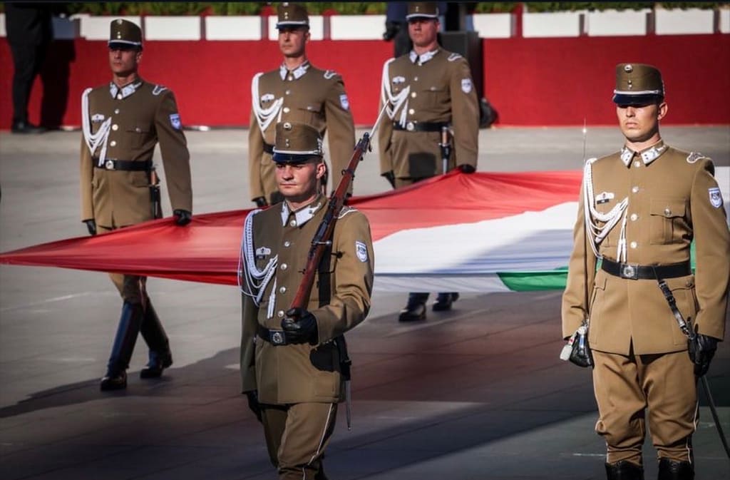 المجر: السفير يحضر احتفال اليوم الوطني