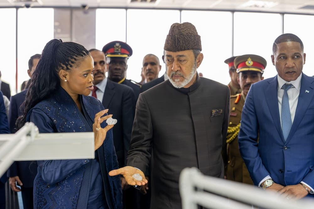 His Majesty visits Diamond Centre in Botswana