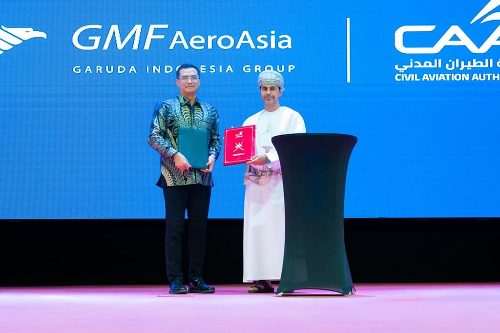 Oman Signs Agreements to Boost Aviation Sector