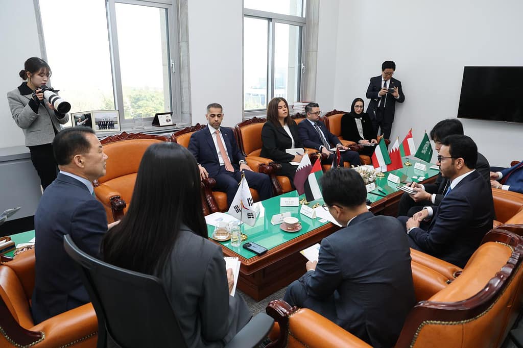 كوريا الجنوبية: نائب رئيس البعثة تشارك في اجتماع خليجي أردني مع أعضاء لجنة الشؤون الخارجية بالبرلمان