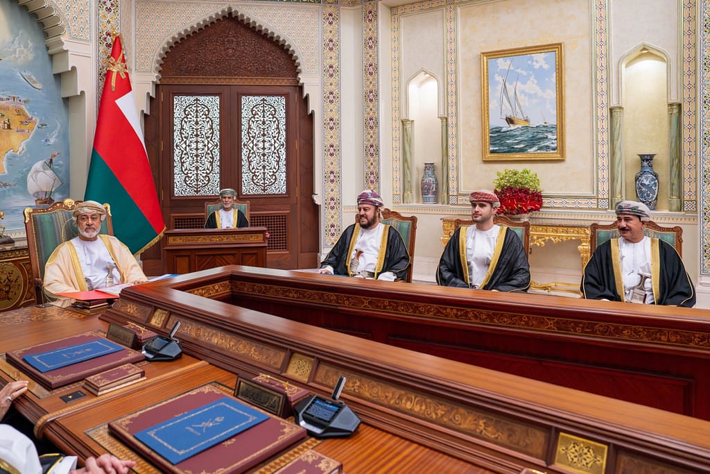 جلالةُ السُّلطان يتفضل فيترأس اجتماع مجلس الوزراء