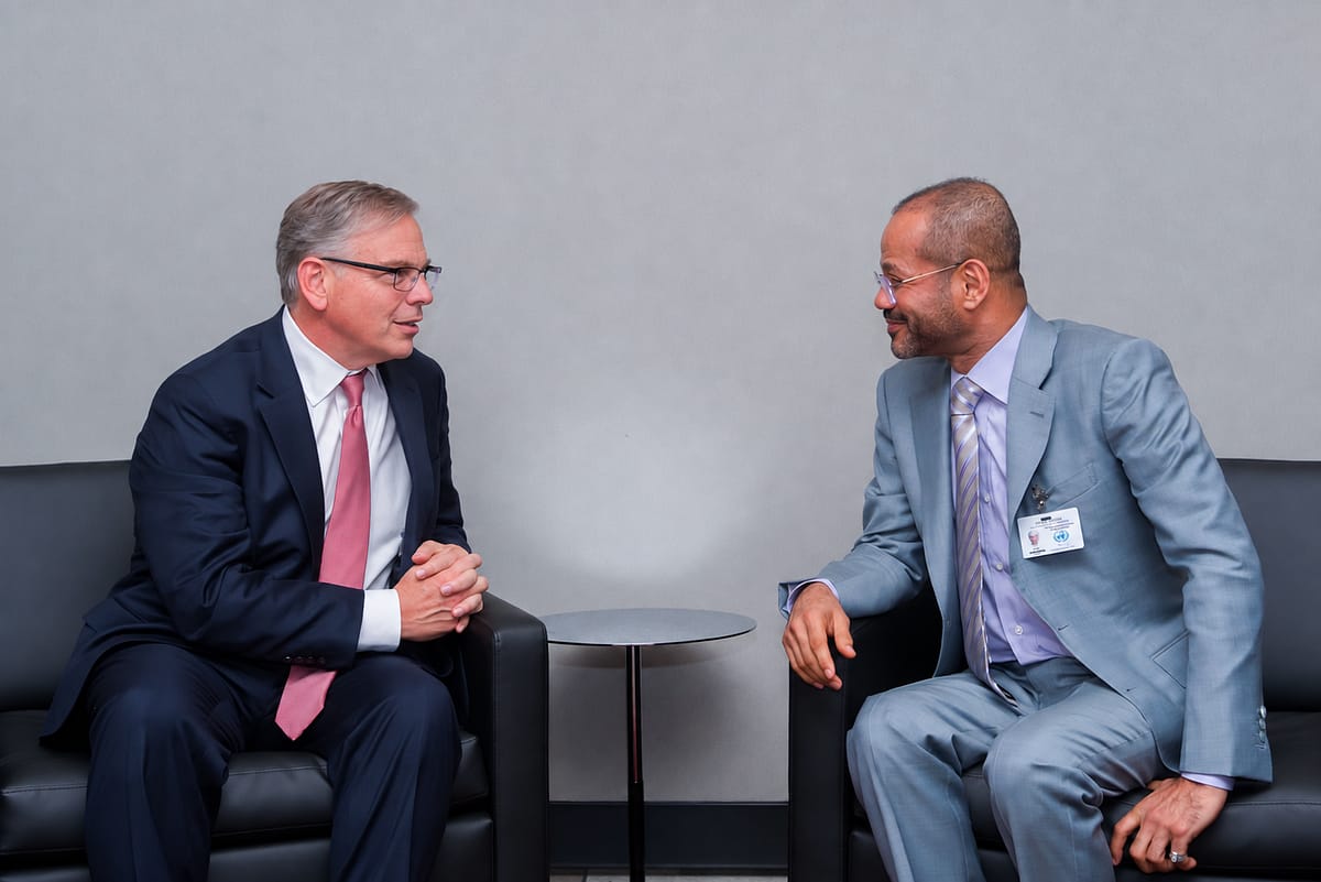 Minister meets with U.S. Assistant Secretary of State (Edited)