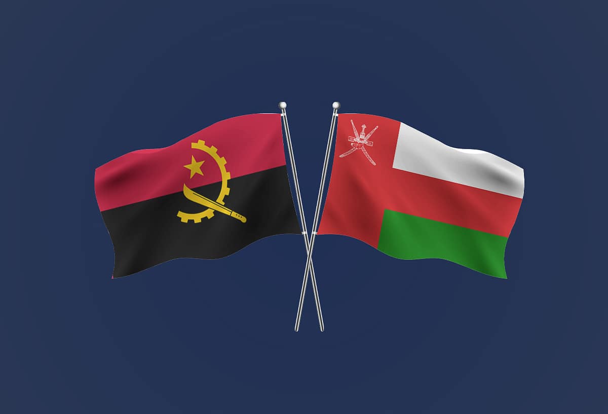 His Majesty accorded official reception ceremony in Angola