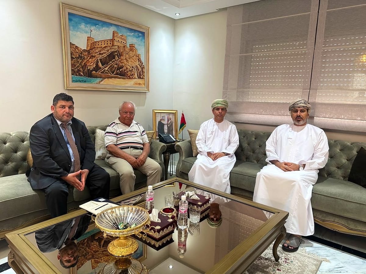 Tunis: Ambassador discusses investment opportunities in Oman