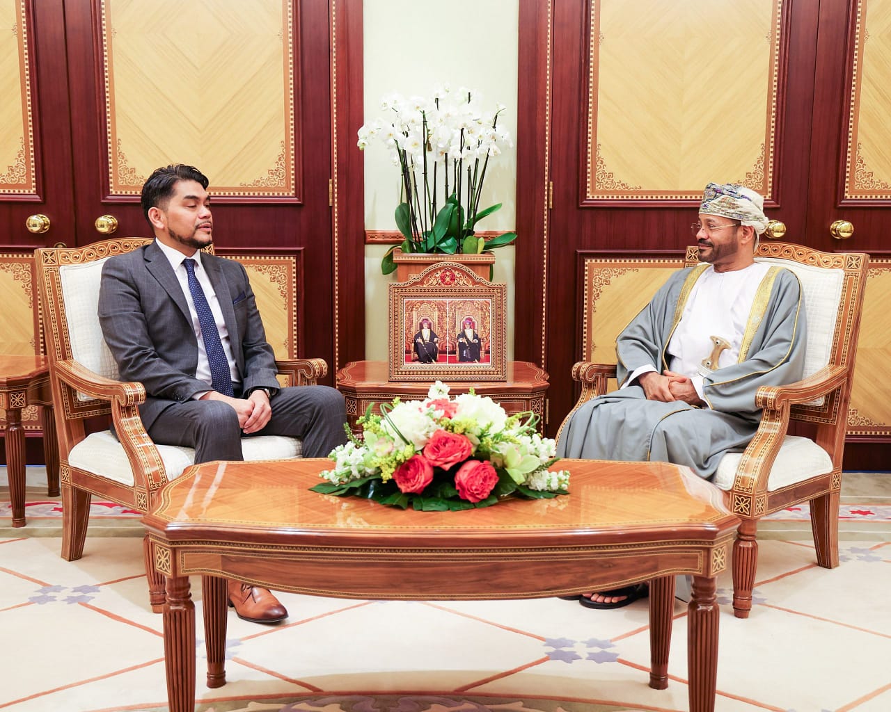 Minister of Foreign Affairs receives the credentials of His Excellency the appointed Ambassador of Malaysia to the Sultanate of Oman