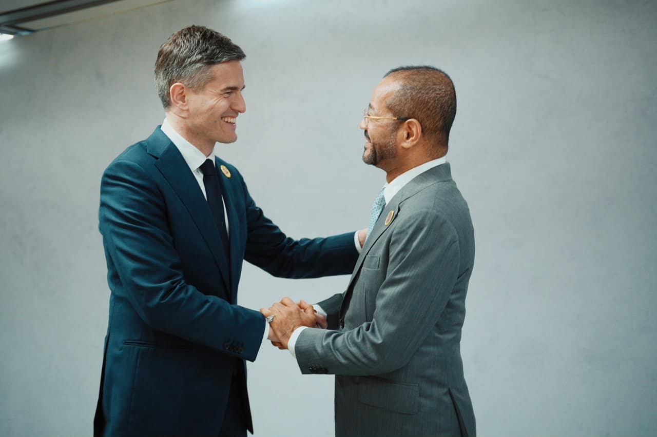 Minister of Foreign Affairs meets with his Dutch counterpart in the Philippines