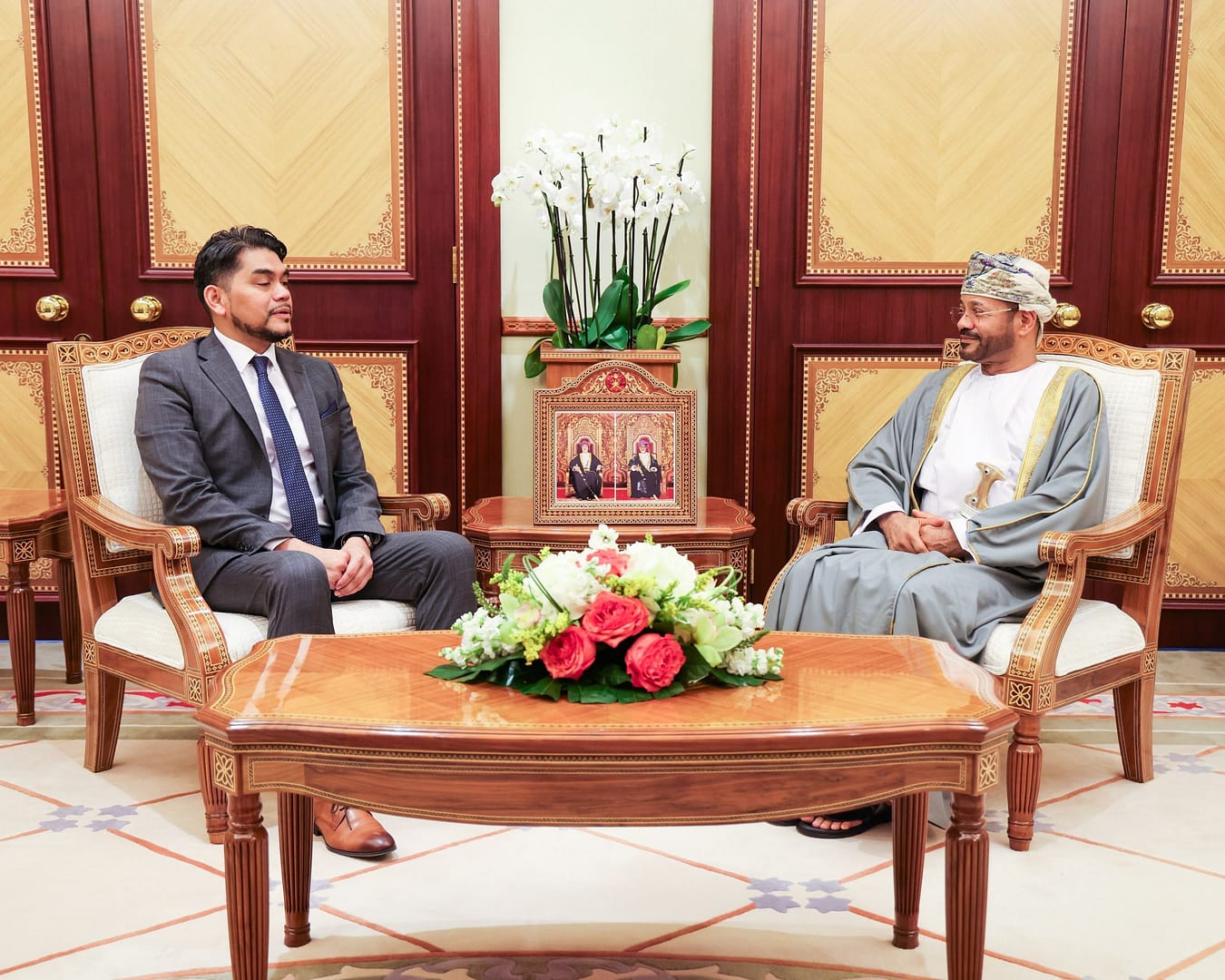 Minister of Foreign Affairs receives the credentials of His Excellency the appointed Ambassador of Malaysia to the Sultanate of Oman