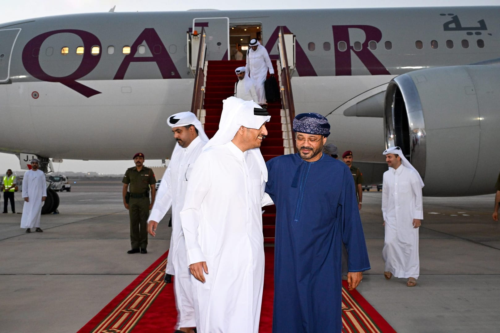 Minister receives Prime Minister of Qatar