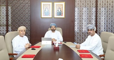 المناطق الاقتصادية الخاصة والحرة توفر بيئة استثمارية آمنة جاء ذلك خلال اجتماع معالي قيس بن محمد اليوسف رئيس الهيئة العامة للمناطق الاقتصادية الخاصة والمناطق الحرة عبر الاتصال المرئي مع الشركات العاملة والمصانع والمستثمرين والرؤساء التنفيذيين في المناطق التي تشرف عليها الهيئة، بحضور سعادة المهندس أحمد بن حسن الذيب نائب رئيس الهيئة.