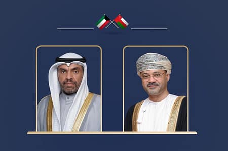 Minister holds a phone call with is Kuwaiti counterpart