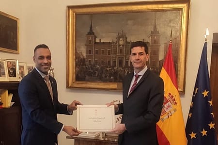 Spain: Ambassador presents his credentials