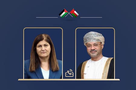 Minister discusses Palestinian cause developments with Palestinian counterpart