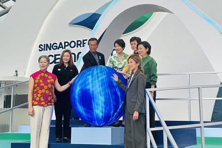 Singapore: Embassy team at the Singapore Oceanarium.