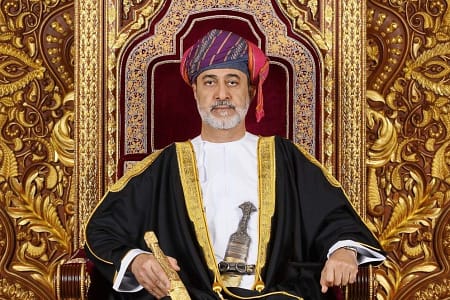 جلالةُ السُّلطان المعظّم يعود إلى أرض الوطن