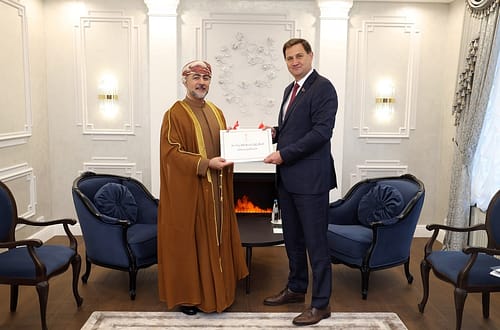 بيلاروس: السفير يقدم نسخة من أوراق اعتماده
