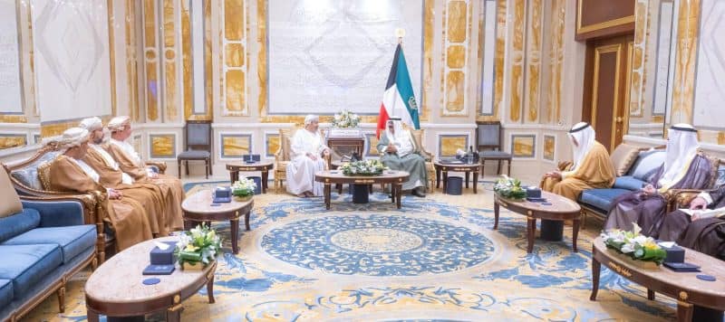 جلالة السلطان المعظم يبعث برسالة شفوية لأمير الكويت