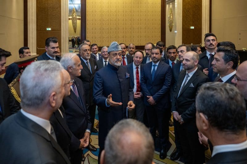 جلالةُ السُّلطان المعظّم يلتقي بعددٍ من رجال الأعمال بجمهورية تركيا