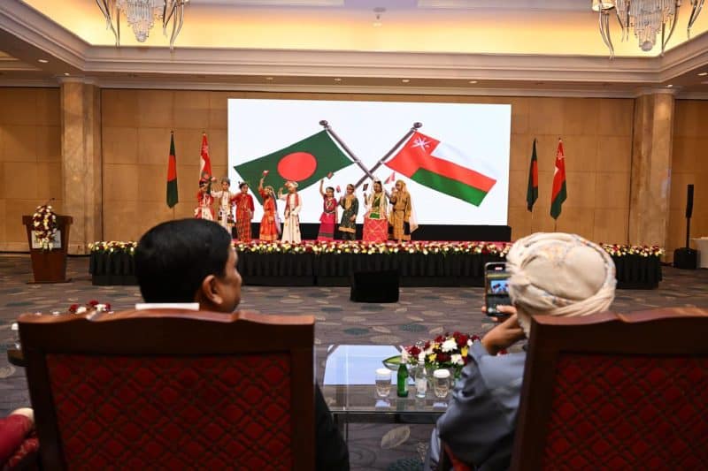 وكيل الوزارة للشؤون السياسية يرعى حفلا بمناسبة الذكرى الخمسين للعلاقات الدبلوماسية بين سلطنة عمان وبنغلاديش