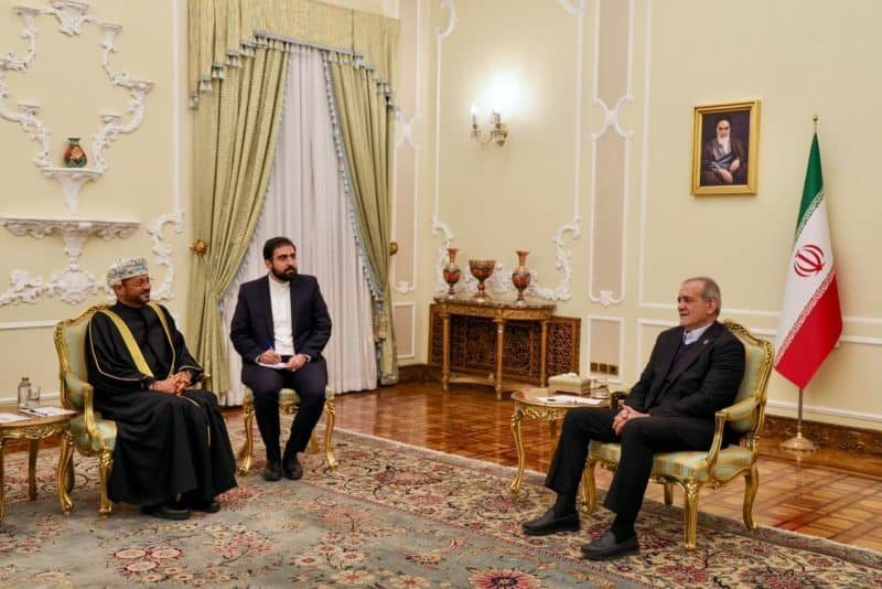فخامة الرئيس الإيراني يستقبل معالي السيد وزير الخارجية