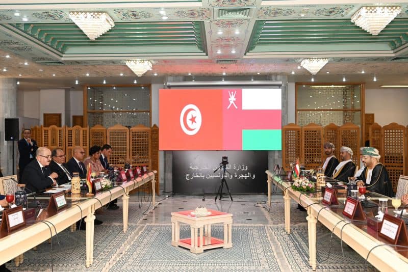 معالي السيد وزير الخارجية يجري مشاورات سياسية مع نظيره التونسي