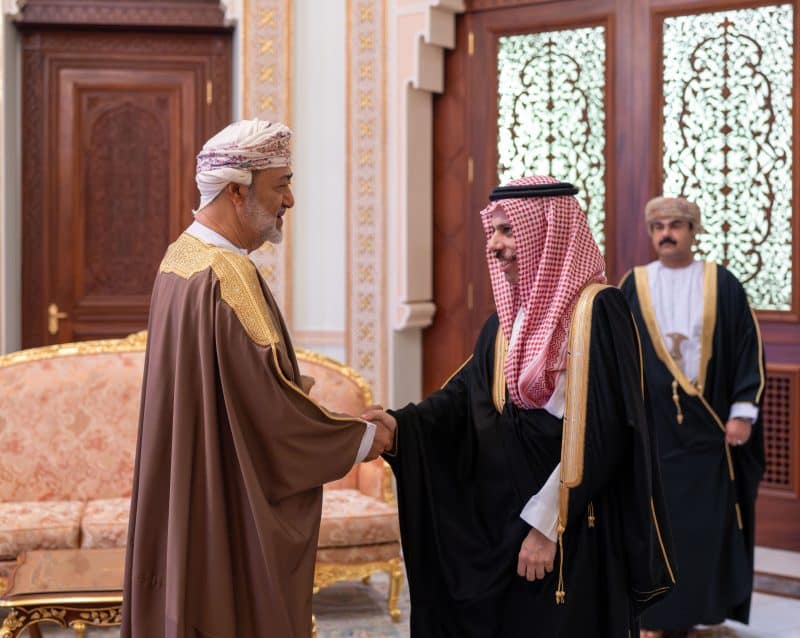 جلالةُ السُّلطان المُعظّم يستقبلُ وزير الخارجيّة السّعودي