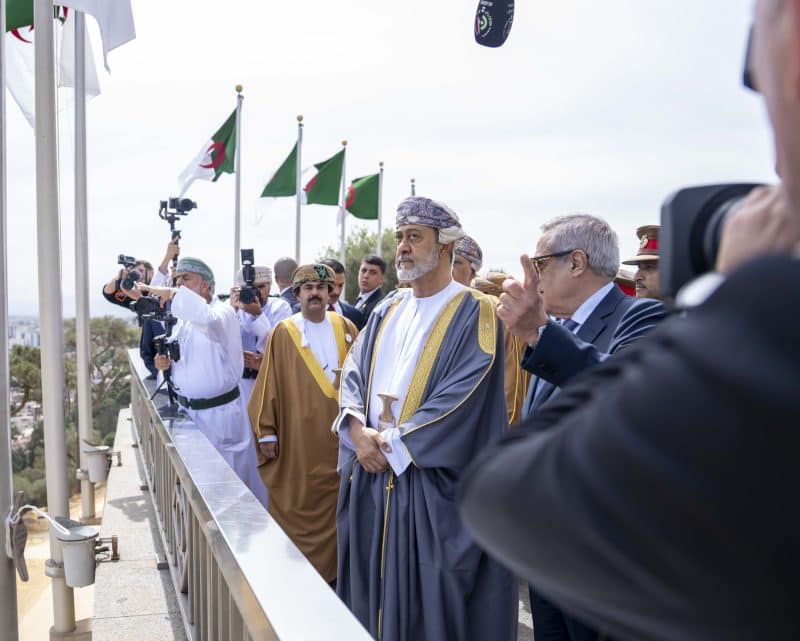 ورافق جلالةَ السُّلطان المعظم خلال الزيارة الوفد الرّسميّ المرافق لجلالتِه.