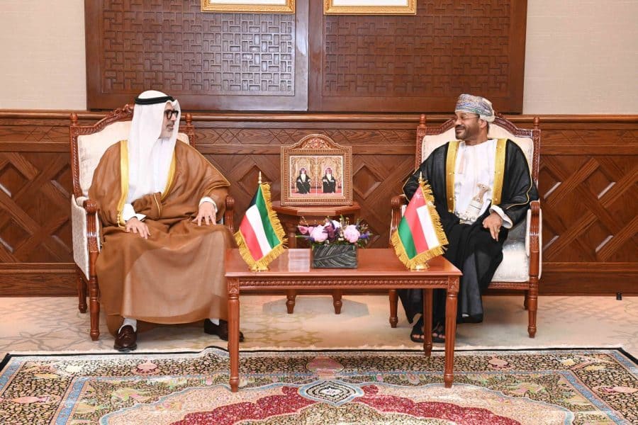 Minister discuss enhancing cooperation with Kuwaiti counterpart