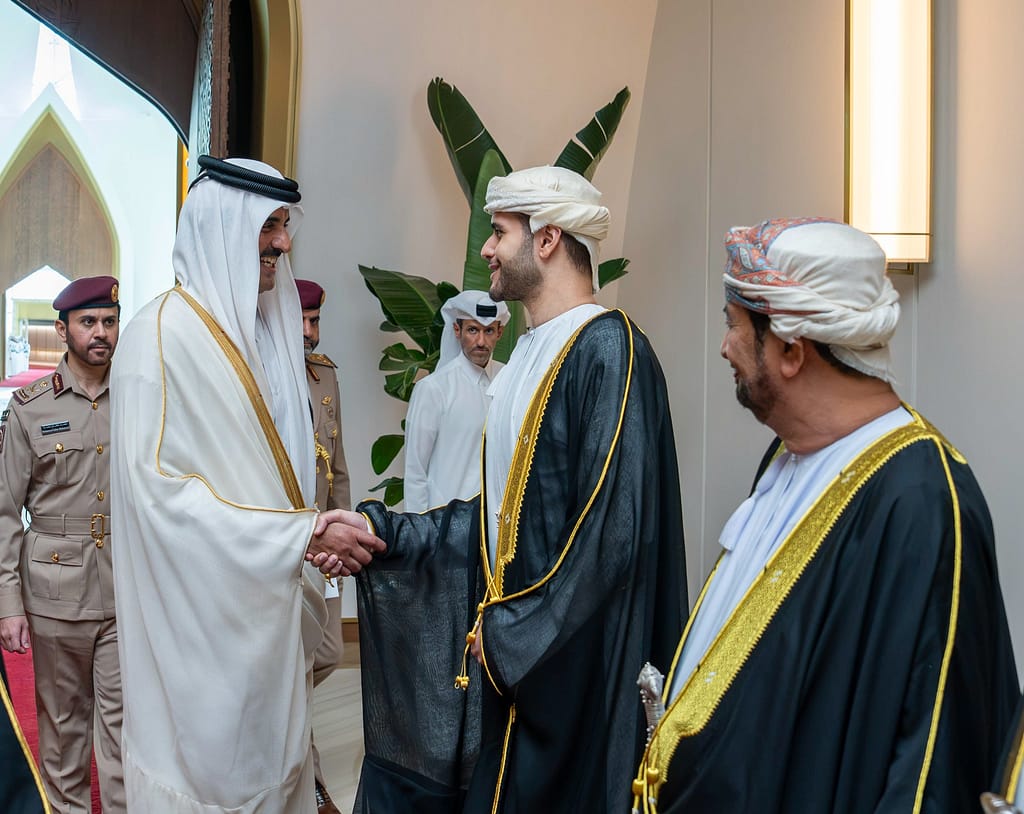 جلالة السلطان المعظم يقوم بزيارة أخوية لدولة قطر