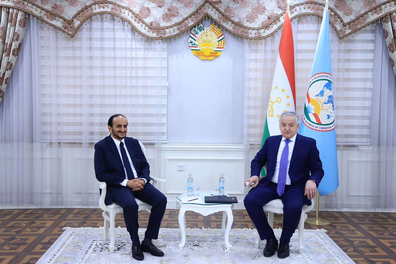 وزير الخارجية الطاجيكي يستقبل وكيل الوزارة للشؤون السياسية