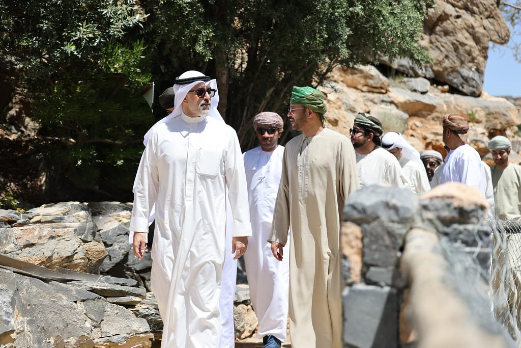 Minister and Kuwaiti counterpart visit tourists sites