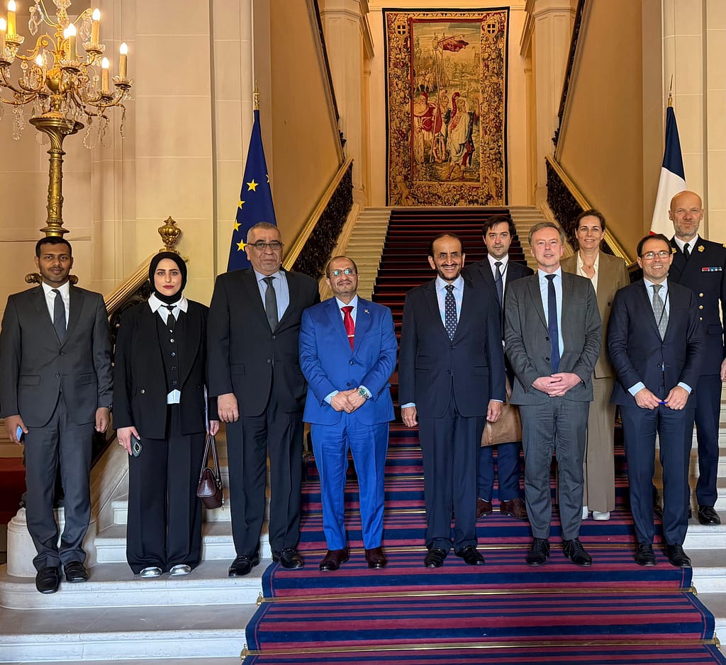 سلطنةُ عُمان وفرنسا تؤكدان على تعزيز التّعاون في مختلف المجالات