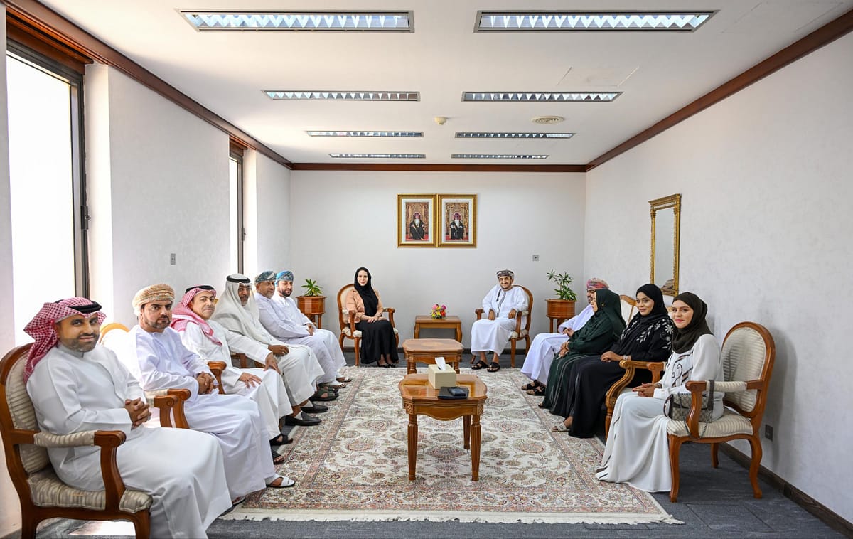 Political Undersecretary receives President of Omani-Bahraini Friendship Association