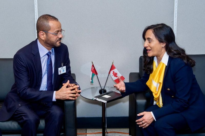 معالي السيد وزير الخارجية يبحث علاقات التعاون مع نظيرته الكندية