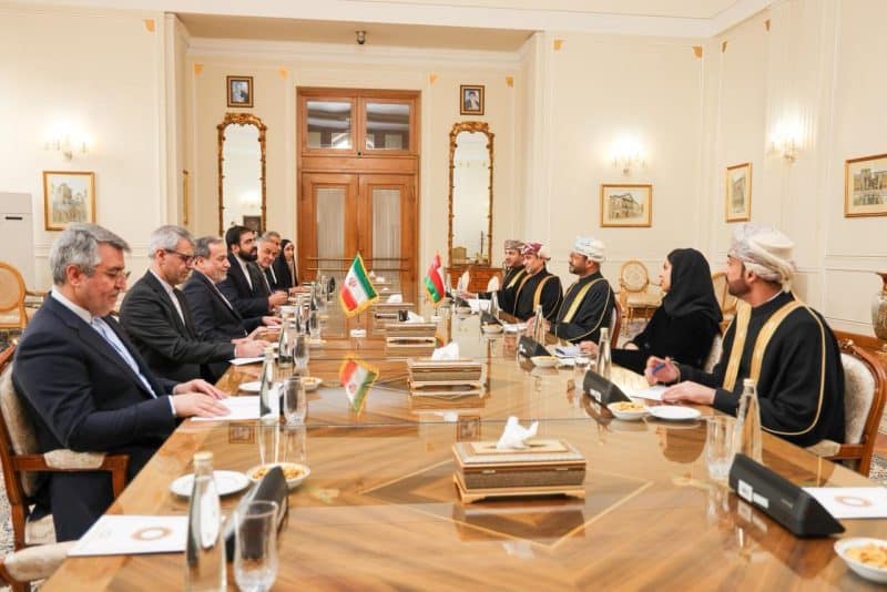 Minister holds official talks with his Iranian counterpart in Tehran