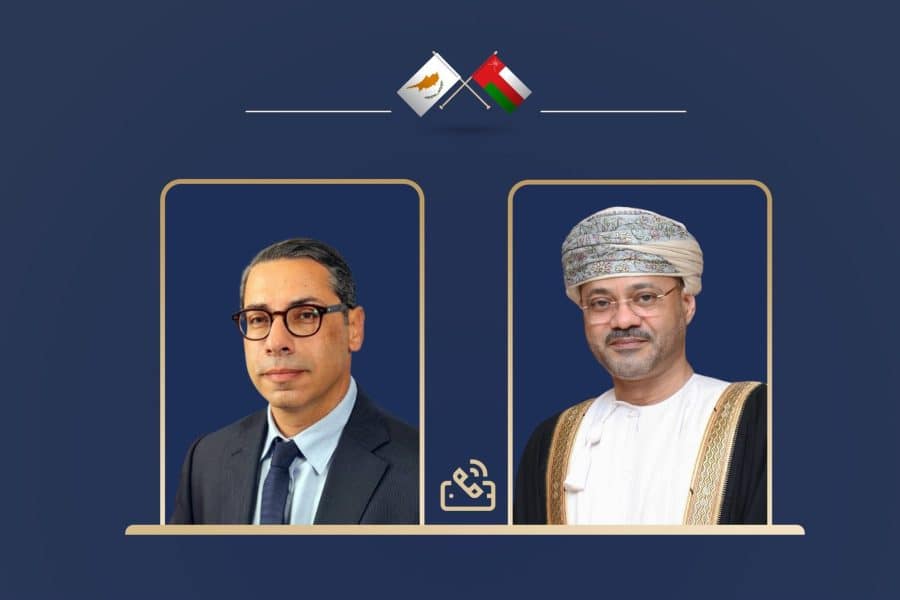 اتصال هاتفي بين معالي السيد وزير الخارجية ونظيره القبرصي