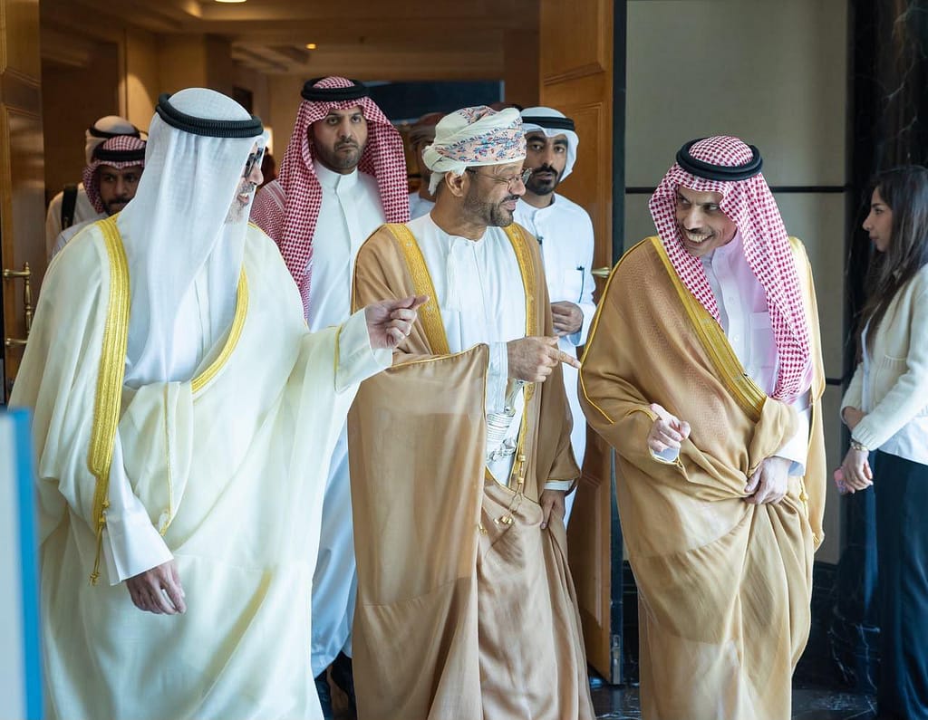 معالي السيد وزير الخارجية يرأس وفد سلطنة عمان في الاجتماع الوزاري لمجلس التعاون
