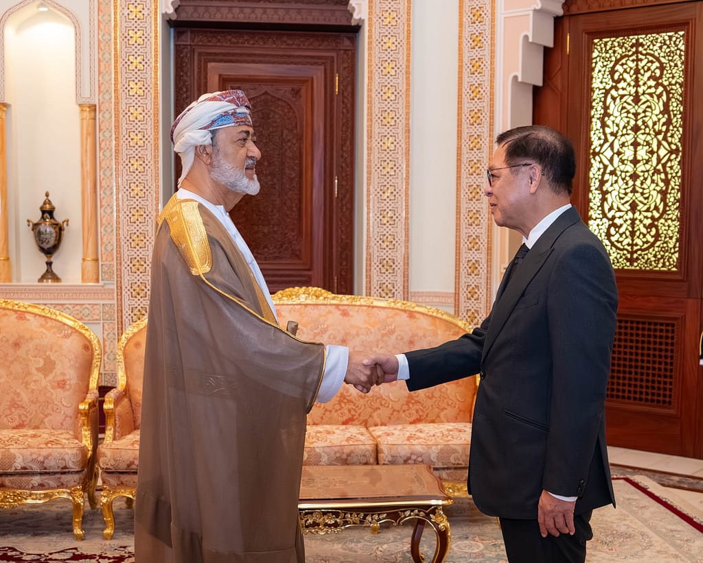His Majesty receives Thailand's Deputy Prime Minister and Minister of Foreign Affairs