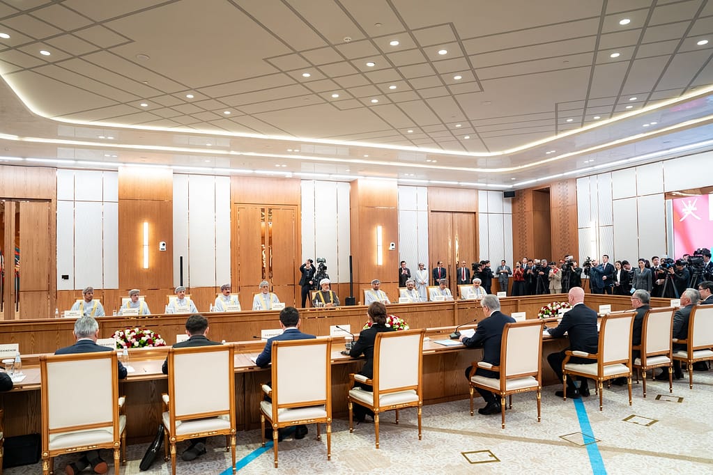 جلالةُ السُّلطان والرّئيسُ الكازاخستاني يعقدان جلستيْ مُباحثات ثنائيّةً ومُوسّعةً
