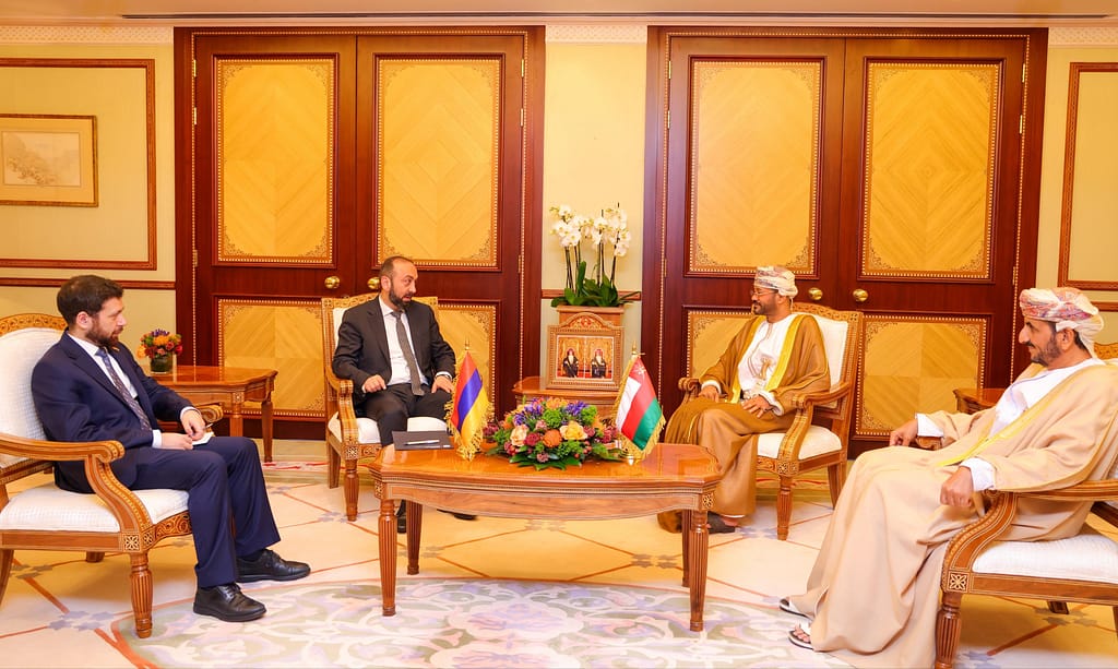 Minister reviews cooperation with Armenian counterpart