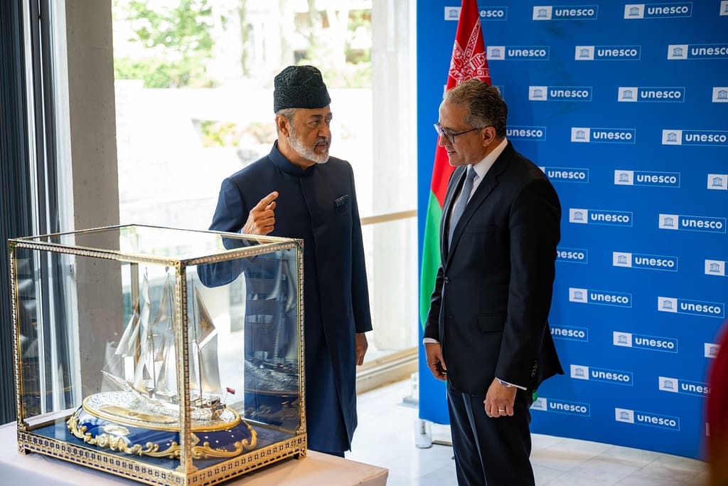 جلالةُ السُّلطان يزورُ مُنظّمة الأُمم المُتّحدة للتّربية والعلم والثّقافة (اليُونسكو)