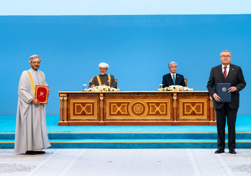 جلالةُ السُّلطان المُعظّم والرّئيسُ الكازاخستاني يشهدان تبادل عدد من الاتفاقيّات والمذكّرات