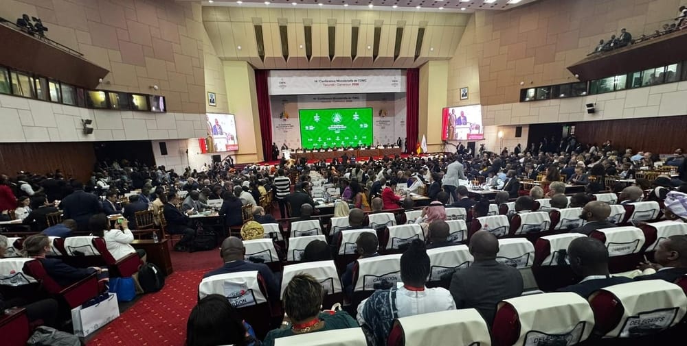 سلطنةُ عُمان تؤكد على تعزيز النّظام التّجاري مُتعدّد الأطراف وضع القراءة